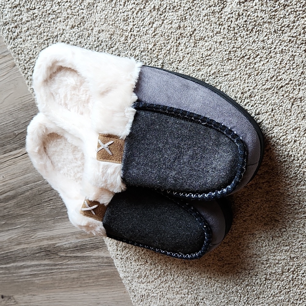 Homitem Fur Slippers - Mens size 9-10